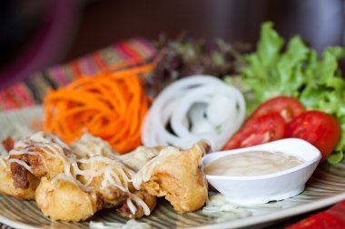 kızarmış karides salatası