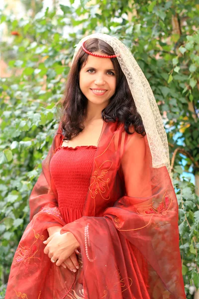 Ortaçağ güzel kadın