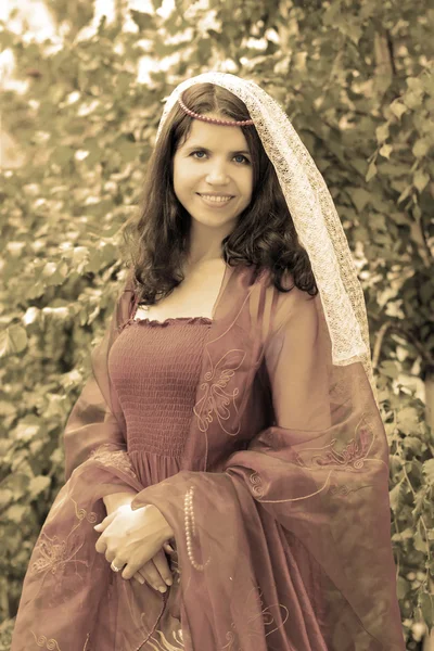 Средневековая красивая женщина Лицензионные Стоковые Фото