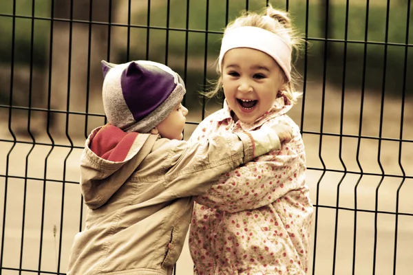 küçük sevimli komik çocuklar