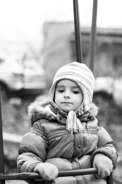 Pequena menina adorável — Fotografia de Stock
