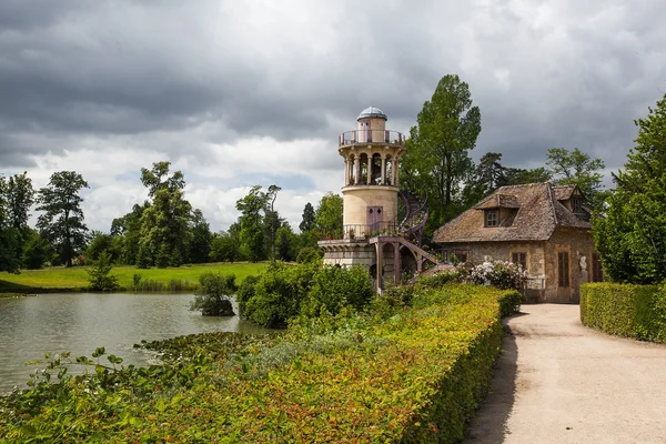 Része a kertben, közel a Trianon — Stock Fotó