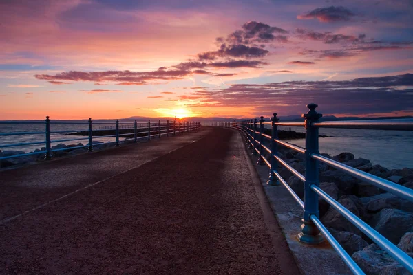 Pôr do sol em Morecambe Bay, na Inglaterra — Fotografia de Stock