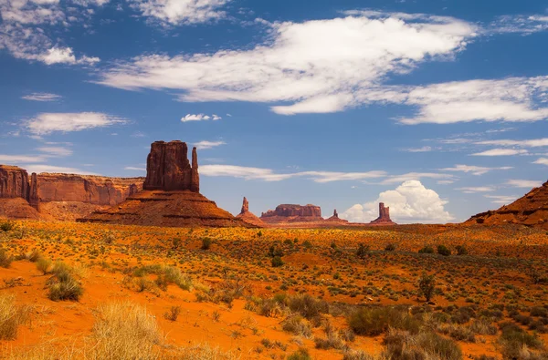 Berömda monument valley i usa — Stockfoto