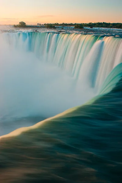 Niagara falls w Kanadzie — Zdjęcie stockowe