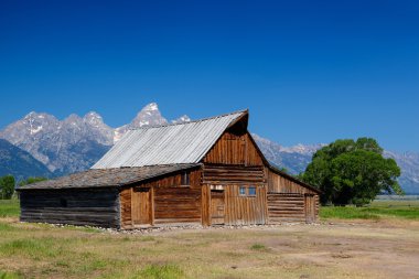grand teton Milli Parkı ikonik moulton ahırda,
