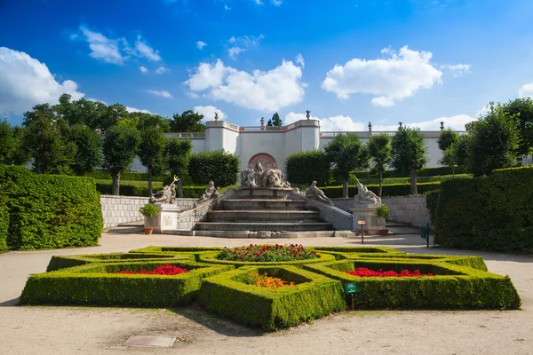 Parque de jardín en Dobris — Foto de Stock