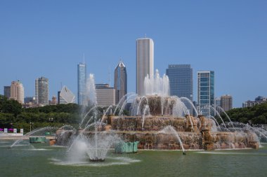 Buckingham fountain in Chicago clipart