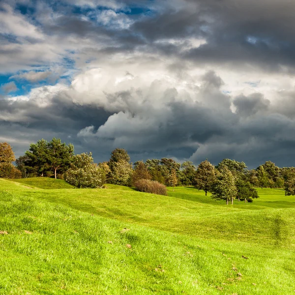 Campo da golf estivo al tramonto — Foto Stock