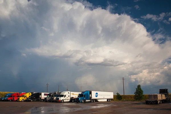 On a parking place before heavy storm in Wyoming — Stock Photo, Image