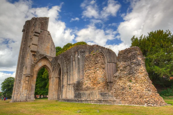 Das Detail der Ruinen der Abtei in Glastonbury — Stockfoto