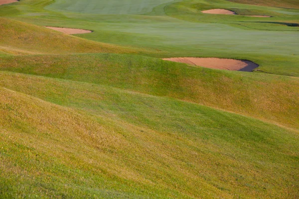 Sommer auf dem leeren Golfplatz — Stockfoto