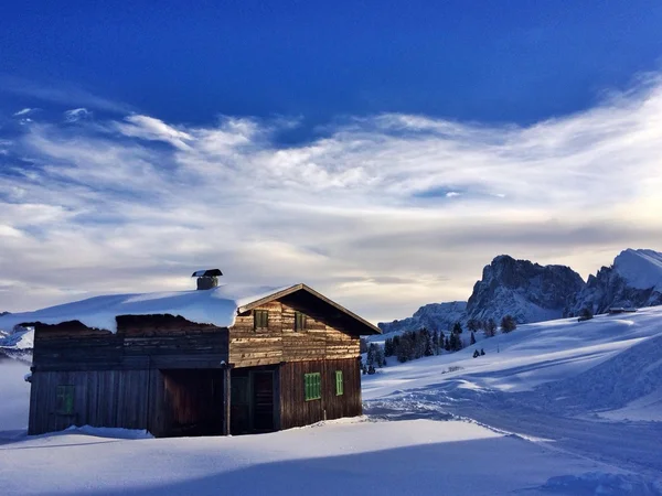 Störtlopp, kurs, Dolomiterna, vinter, snö, fryst, landskap, hus, trä, berg, ladan, skidåkning, — Stockfoto