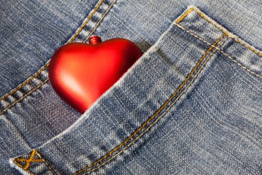 Mavi Jeans aşk sembolü