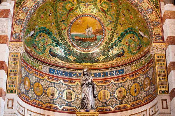 The amazing ceiling in Notre Dame Cathedral in Marseille in France — Stock Photo, Image