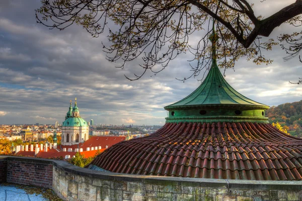 Utsikten från slottet Prag på hösten Prag — Stockfoto