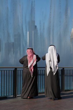 dans eden çeşme adlı iki Şeyhler