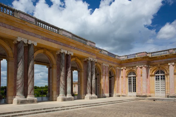 Le grand trianon in het park van versailles — Stockfoto