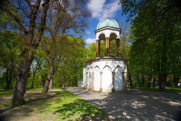 Kaplica Świętego grobu na wzgórzu petrin - hdr obrazu — Zdjęcie stockowe