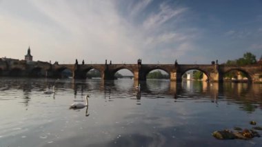 sunrise, Prag'daki Charles Köprüsü
