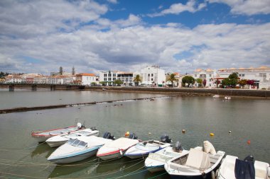 gilao Nehri boyunca tarihi mimarisi