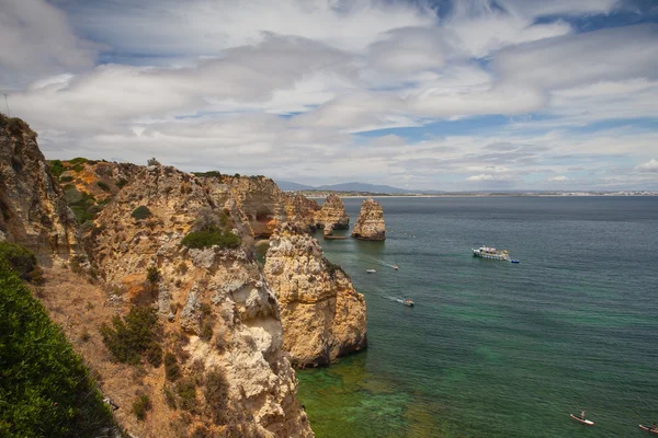 Slavné útesy ponta de piedade, lagos, algarve, Portugalsko — Stock fotografie