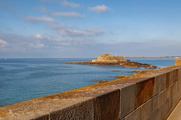 Fuerte Nacional Símbolo Ciudad Corsario Saint Malo Bretaña Francia Monumento — Foto de Stock