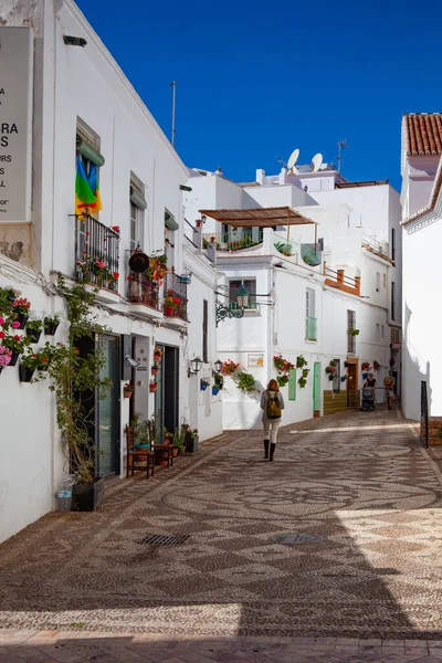 Cordoba Spain Лютого 2022 Туристи Головній Вулиці Нерджі Курортне Місто — стокове фото