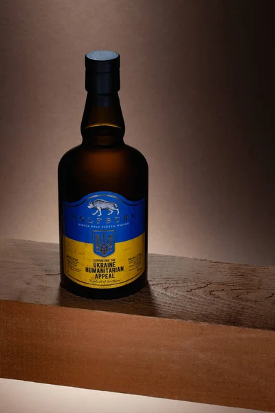 Praga República Checa Junio 2022 Whisky Wolfburn Viga Madera Una — Foto de Stock