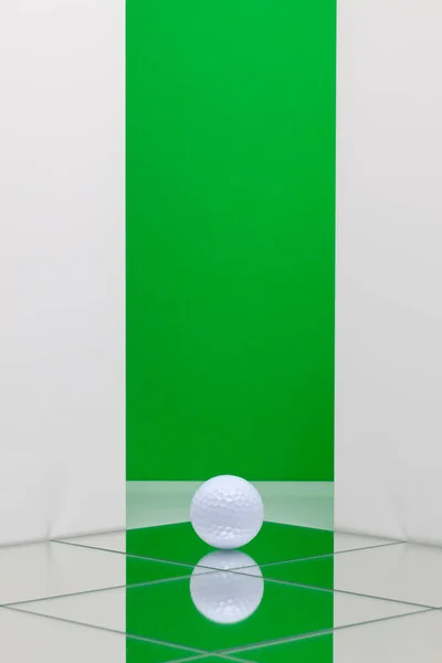 White Golf Ball Floor Mirrors White Golf Ball Green Background — Stockfoto