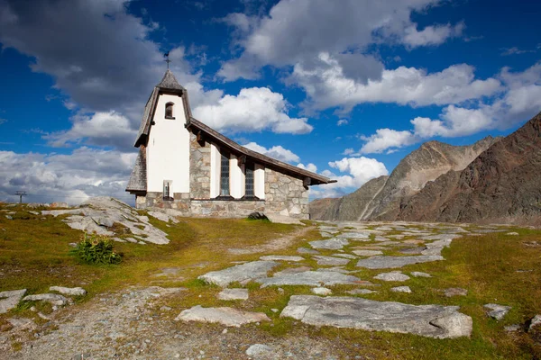 Mountain Church Close Tiefenbach Glacier Austria Mountain Church Far Rettenbachferner — Stock Photo, Image