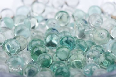 Moskova, Rusya. 11 Ocak 2022: Alizarin kırmızı ojeli beyaz arka plan ve metin için boşluk. El Corazon, Rusya 'daki MoYou London markasının resmi dağıtıcısıdır..