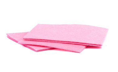 Beyaz arka planda izole edilmiş evrensel peçetelerin yakın çekimi. Boşluğu kopyala.