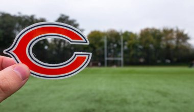 16 Eylül 2021, Chicago, Illinois. Chicago merkezli profesyonel Amerikan futbol takımı Chicago Bears 'ın amblemi..