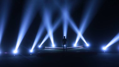 Sahnede Lazer Işıkları