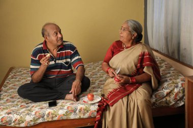 6 Mart 2022 Hyderabad Hindistan 'daki Yaşlı Adam ve Kadınlar