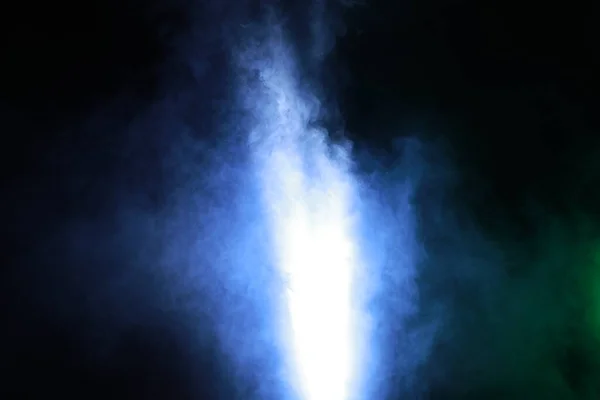 Дым Синем Свете — стоковое фото
