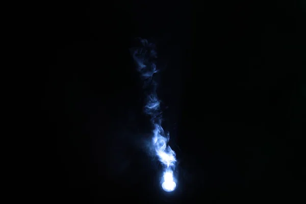 Дым Синем Свете — стоковое фото