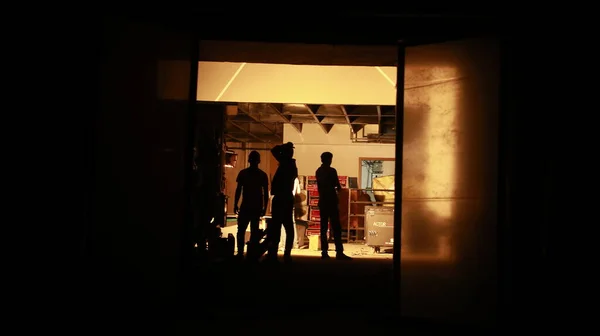 People Silhouettes Car Parking — Stock Photo, Image