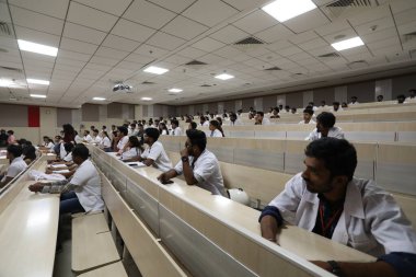 6 Mart 2022 Hyderabad Hindistan Tıp Fakültesi