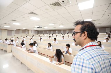 6 Mart 2022 Hyderabad Hindistan Tıp Fakültesi