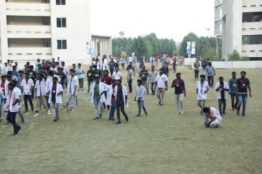 Kolaj Kampüsündeki Tıp Öğrencileri 6 Mart 2022 Hyderabad Hindistan