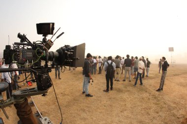 Film ekibi Kolaj Haydarabad Hindistan 'da 6 Mart 2022' de çalışıyor.