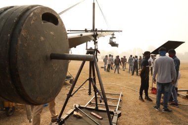 Film ekibi Kolaj Haydarabad Hindistan 'da 6 Mart 2022' de çalışıyor.