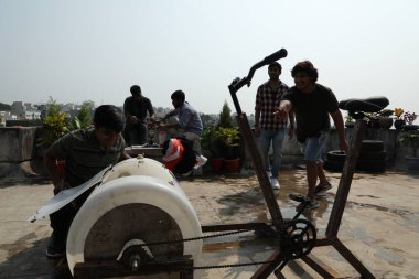 Hyderabad 'daki Mühendislik öğrencilerinin silueti 5 Mart 2022