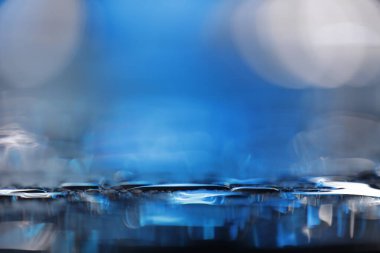 Gecenin Soyut Su Dokusu