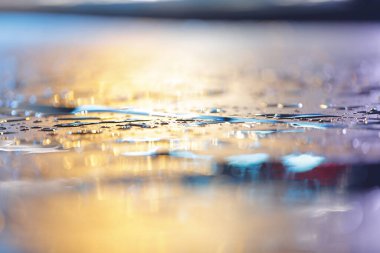 Gecenin Soyut Su Dokusu