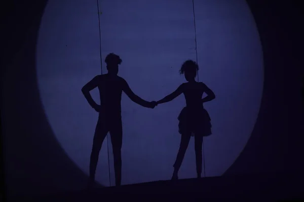 Tänzer Schatten Silhouette Auf Einer Bühne — Stockfoto