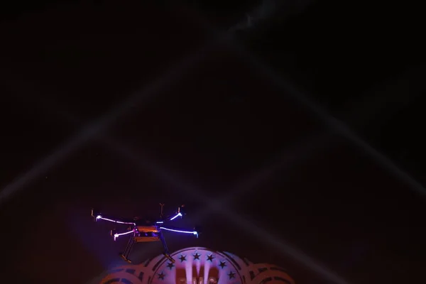 Bir Aksiyon Kamera Gecesi Ile Hava Drone — Stok fotoğraf