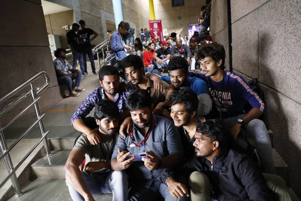 Students Phones College 5Th March 2022 Hyderabad India — Stock Photo, Image